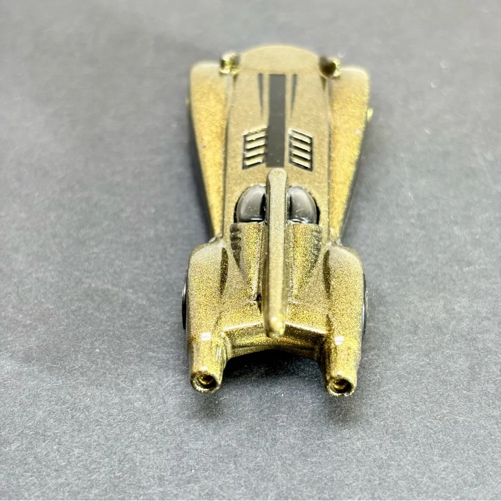 Hot Wheels Batmobile Gold 4/5 Batman 